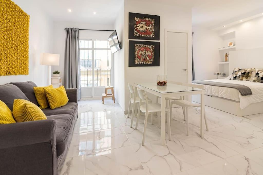 Arriola B Freshapartments มาลากา ภายนอก รูปภาพ
