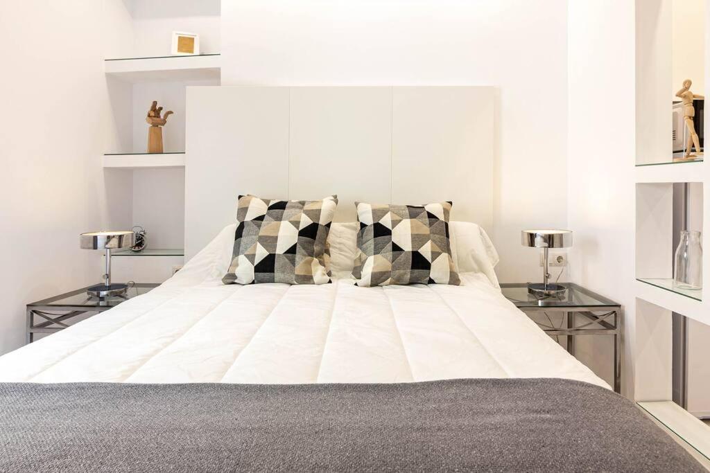 Arriola B Freshapartments มาลากา ภายนอก รูปภาพ