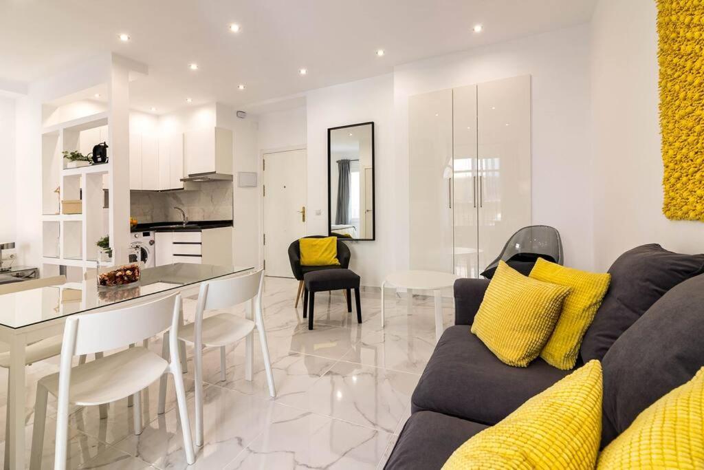 Arriola B Freshapartments มาลากา ภายนอก รูปภาพ