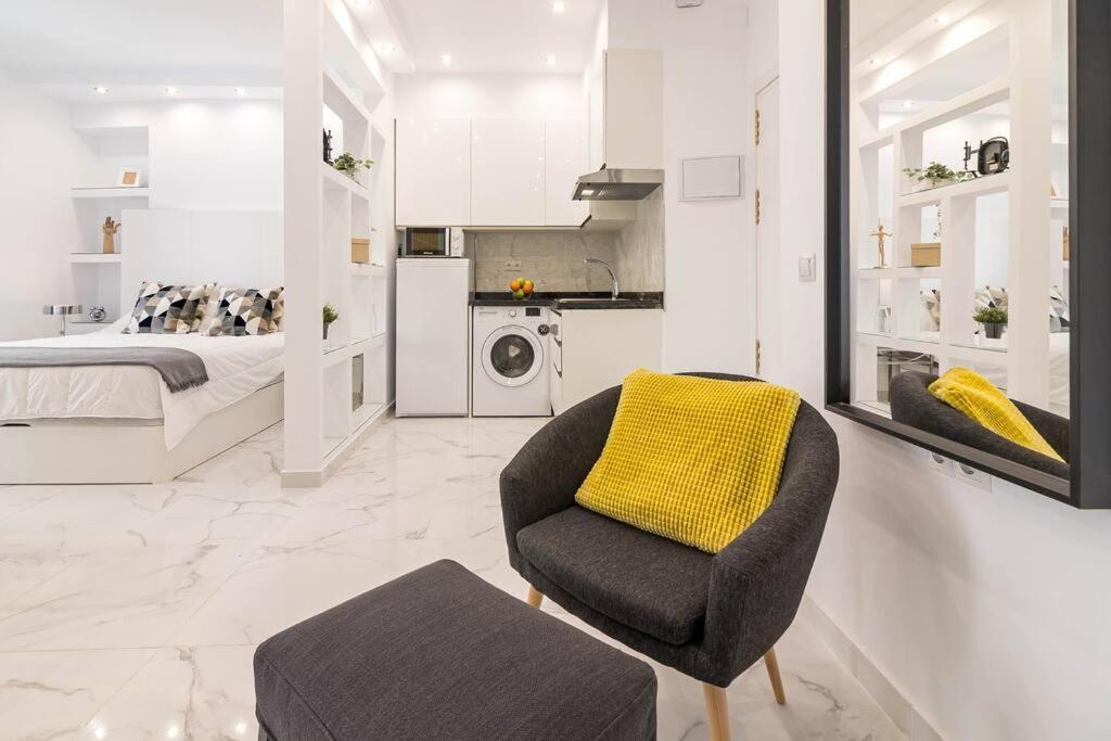 Arriola B Freshapartments มาลากา ภายนอก รูปภาพ